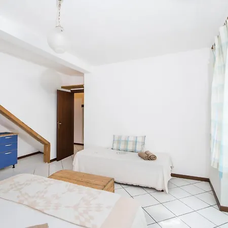 Linda ג'רה לאריו